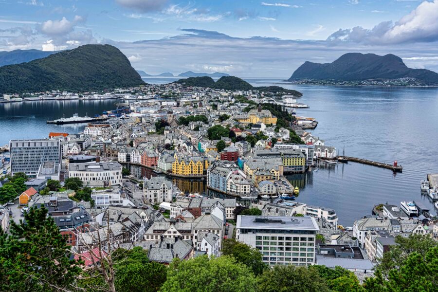 Discover Europe's Charms: From Ancient Ruins to Fine Dining